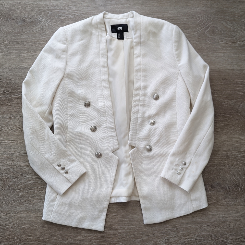 White blazer/ suit jacket